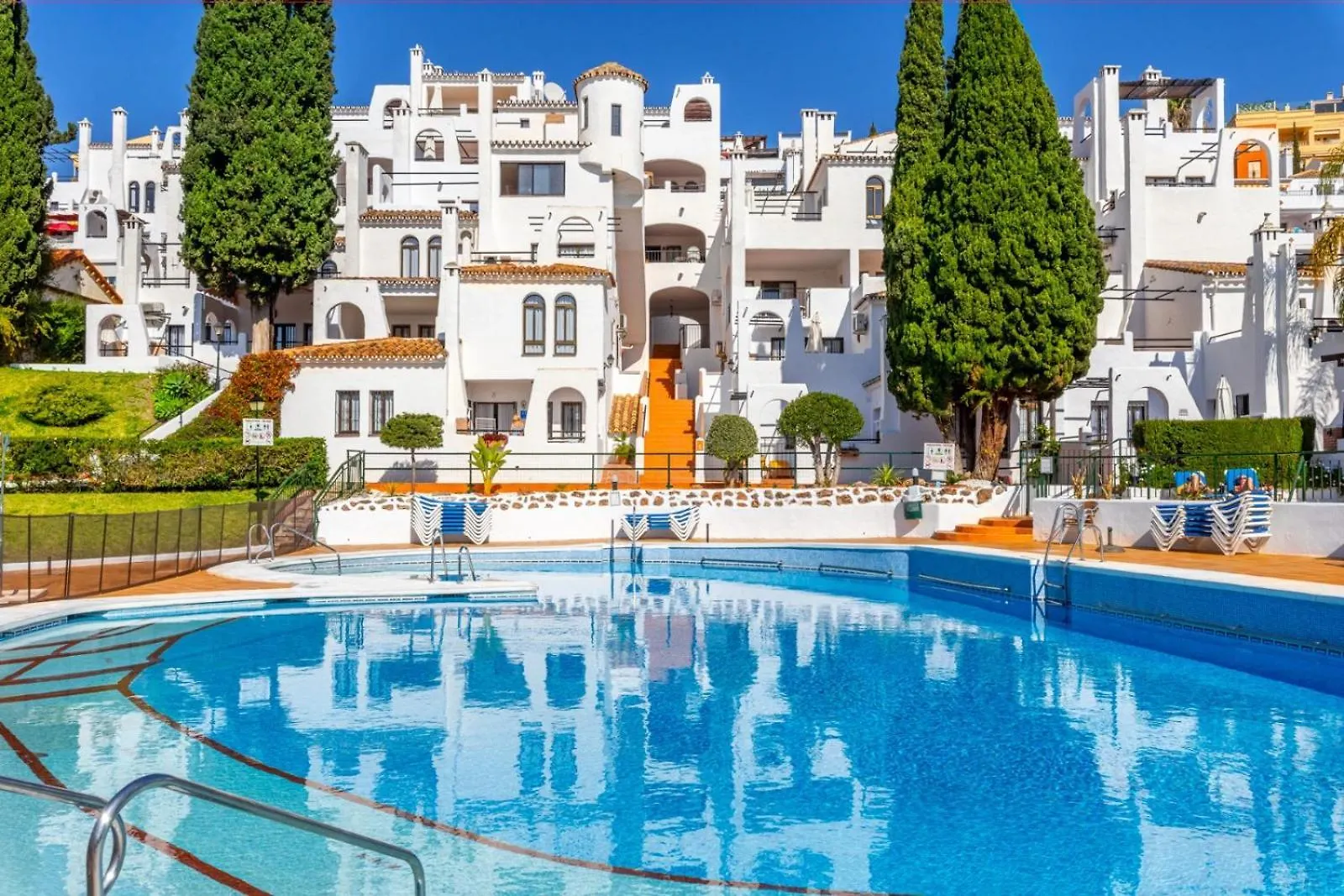 Delightful 2 Bed, Pueblo Evita Benalmadena